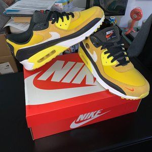 Nike Air Max 90 SE "Go The Extra Smile" - Size 11